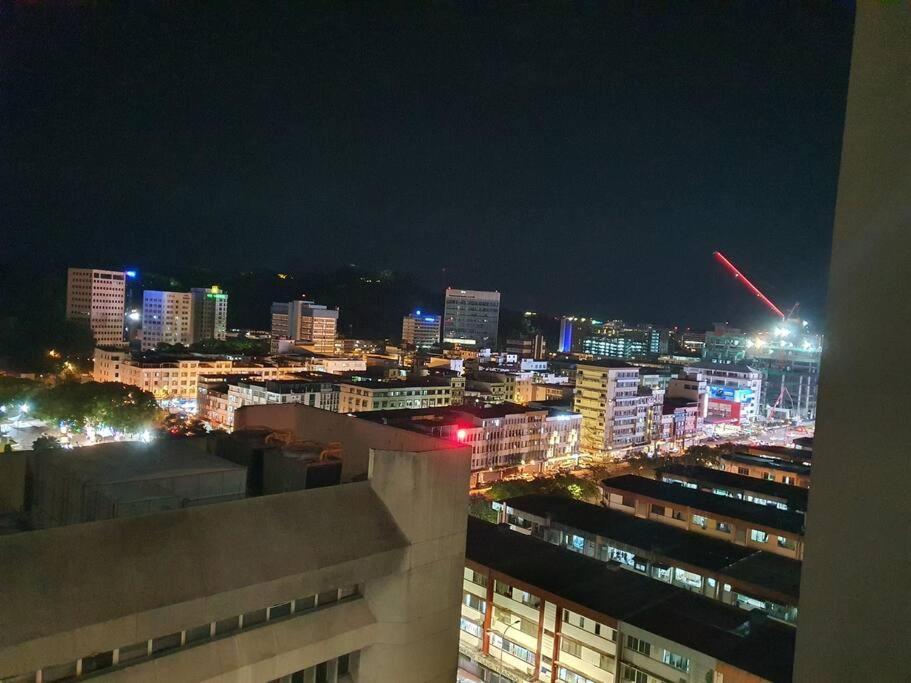 Kota Kinabalu City The Shore - Lucky 7 Homestay מראה חיצוני תמונה