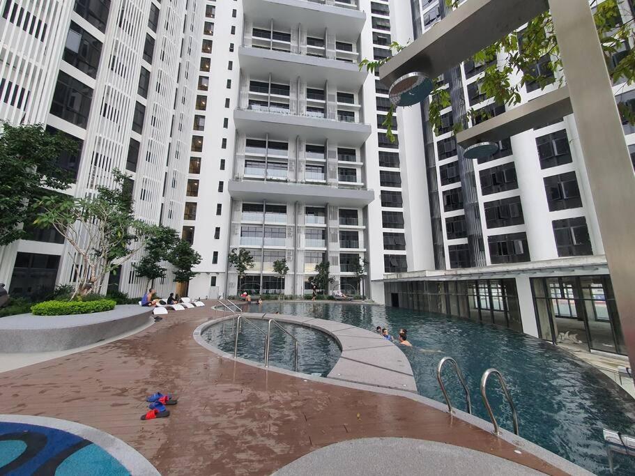 Kota Kinabalu City The Shore - Lucky 7 Homestay מראה חיצוני תמונה