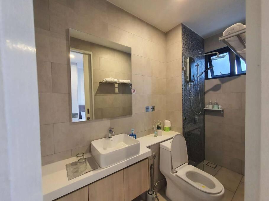 Kota Kinabalu City The Shore - Lucky 7 Homestay מראה חיצוני תמונה